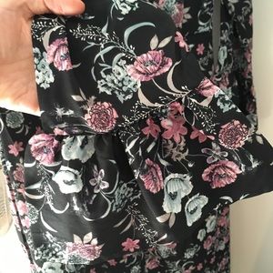 Jumpsuit style “shorts Dress”.